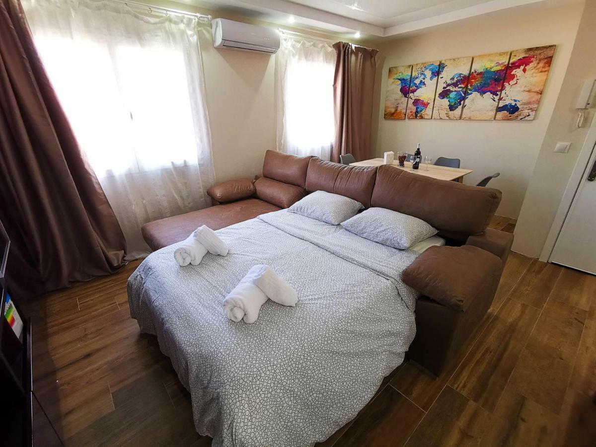 Genuar Apartments Malaga Center. Free Parking Exterior photo